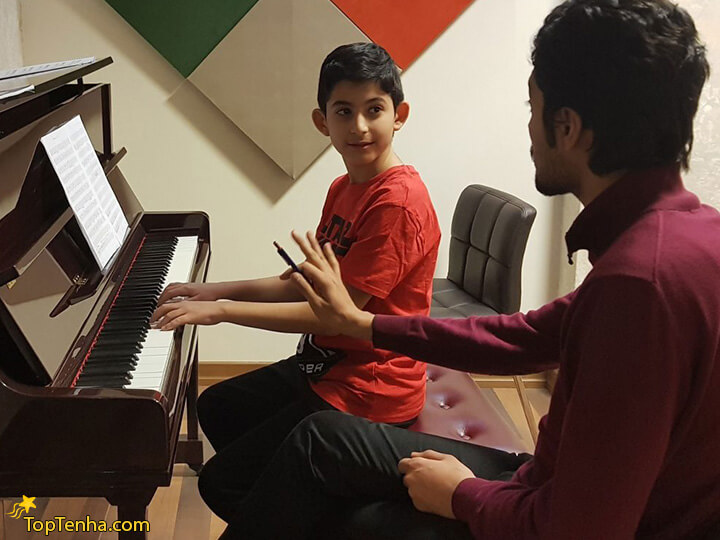 آموزشگاه موسیقی سولیست